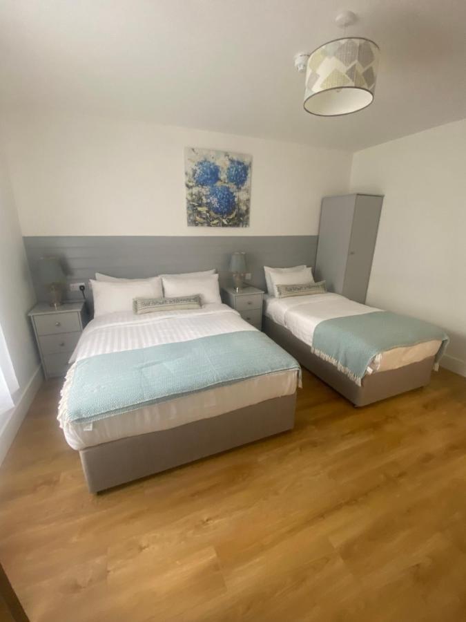 Racecourse View Hotel Листоуел Екстериор снимка